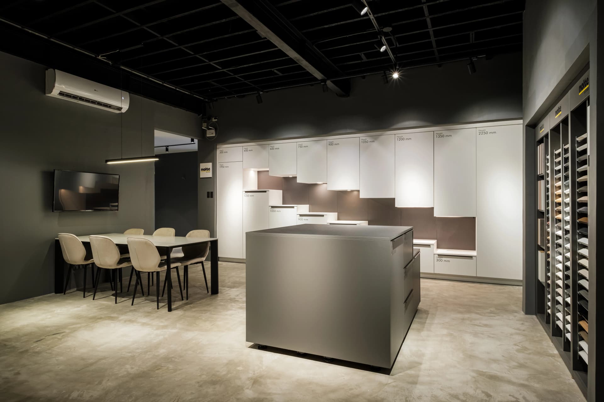Showroom Image 3