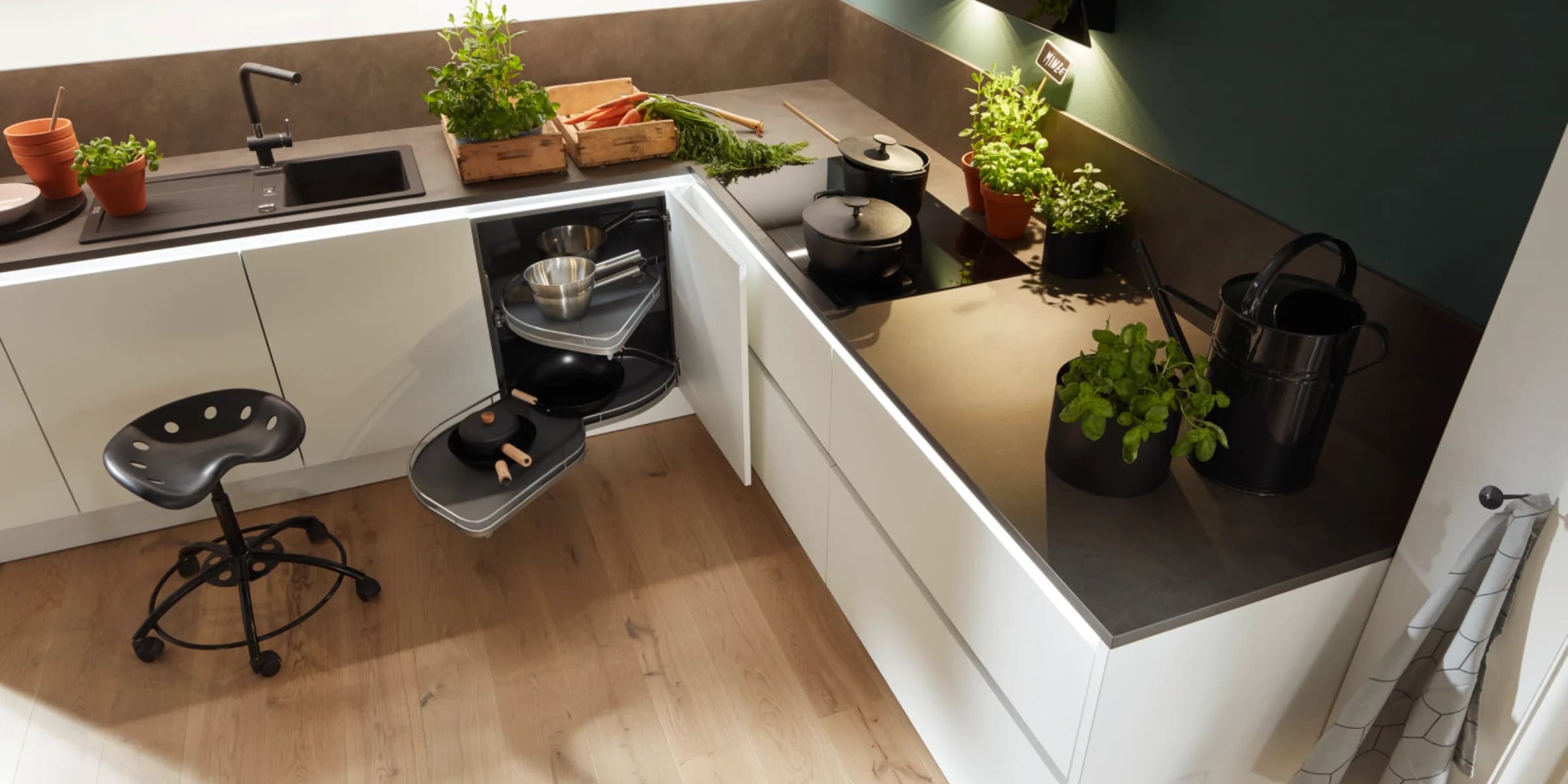 Planning Kitchen Cabinets: Types and Functions Overview